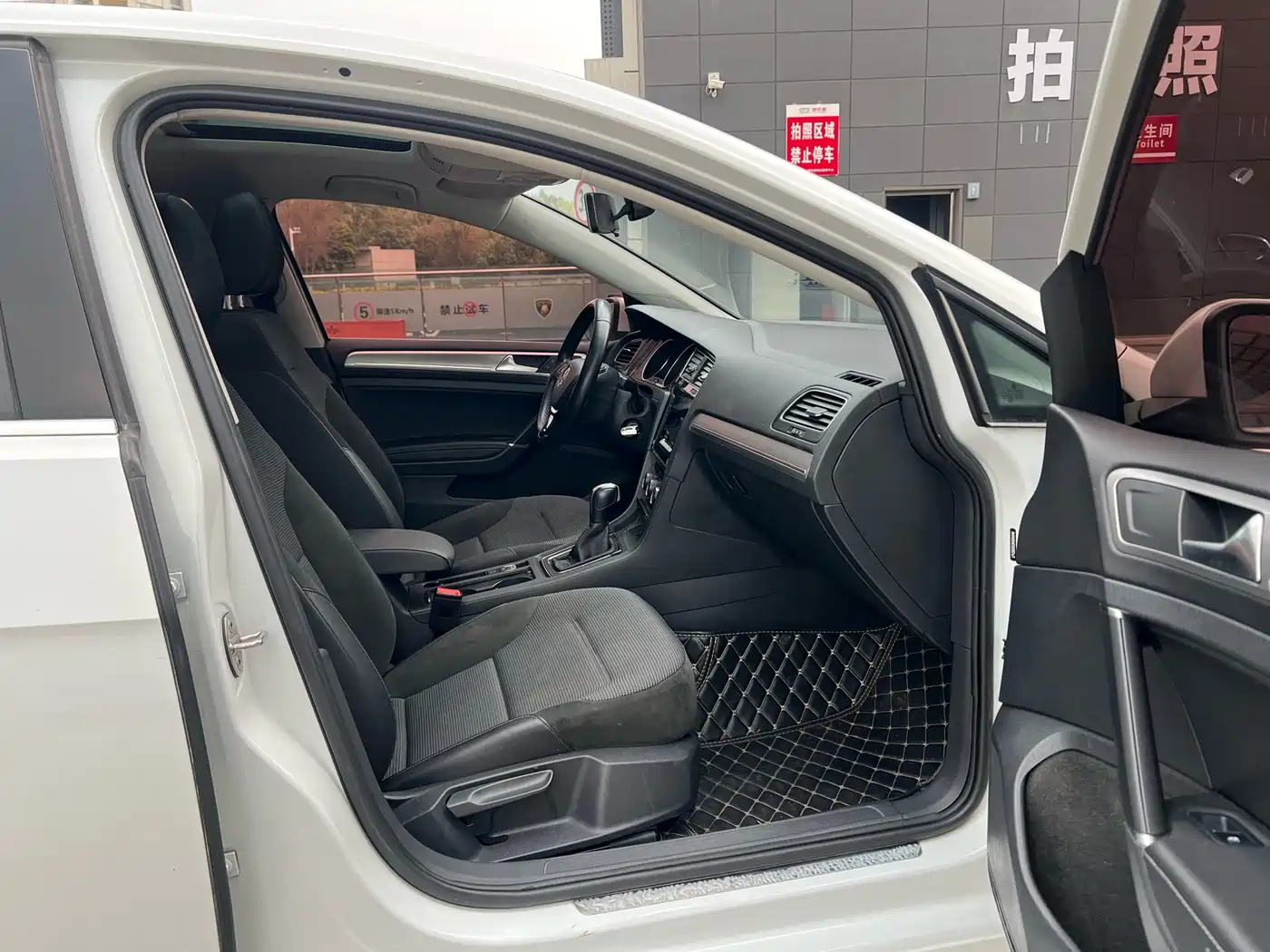 Volkswagen Golf 2020 280TSI DSG Comfort фото 27