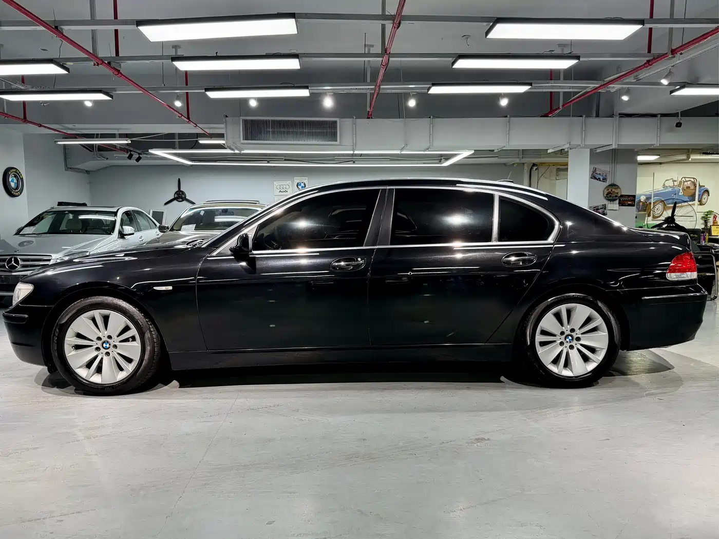 BMW 7 Series 2005 Model 740Li фото 4