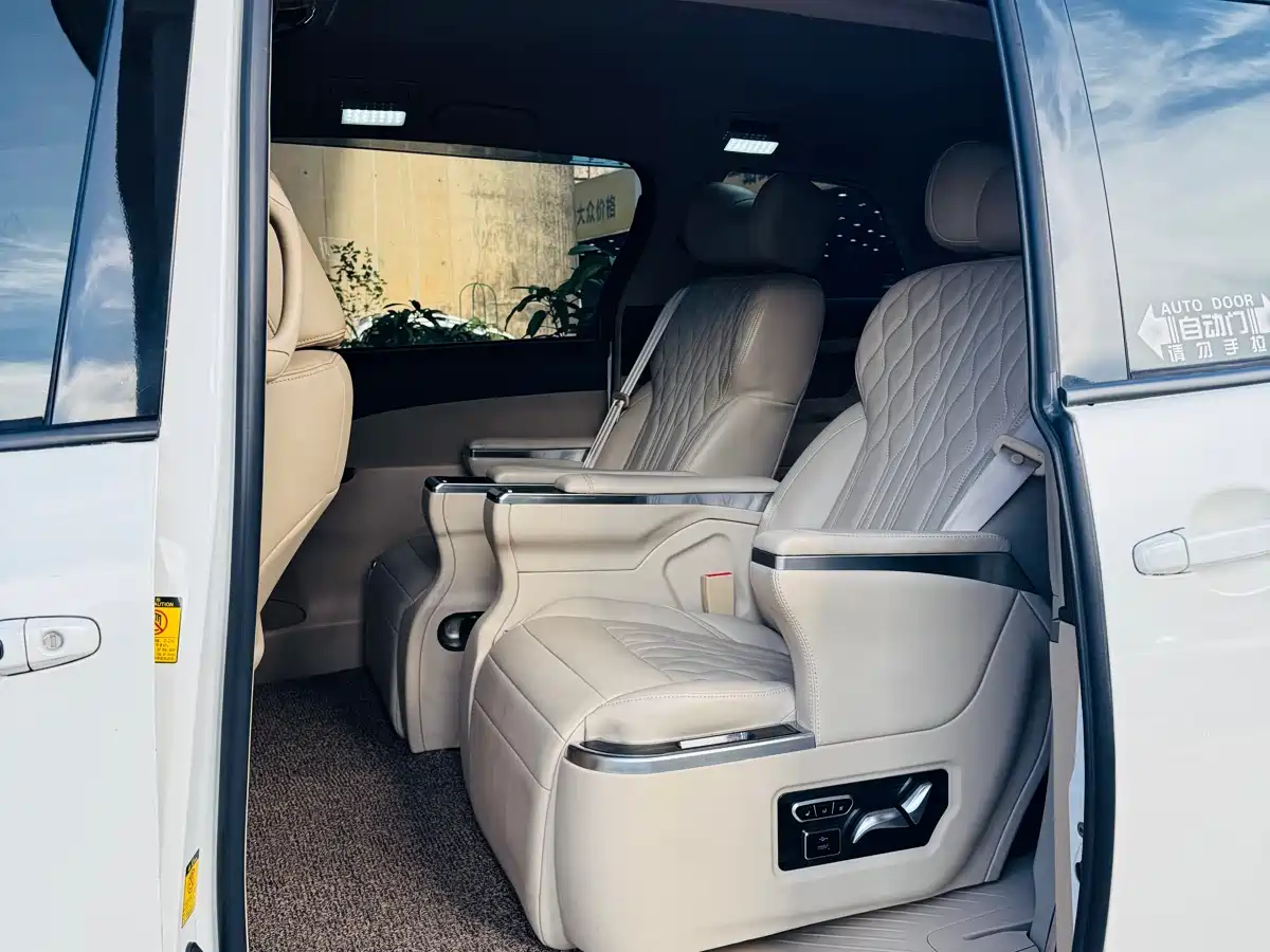 Toyota Previa 2012 2.4L 7-Seater Standard Edition фото 8