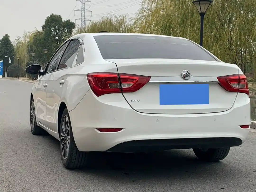 Фото 4 - Buick Excelle
