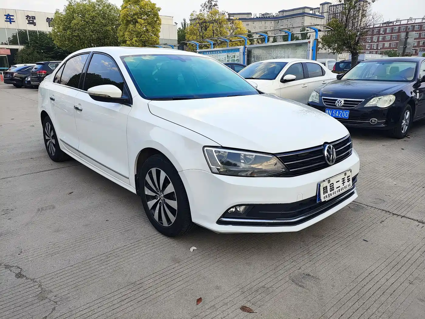 Volkswagen Sagitar 2018 1.6L Automatic Comfort фото 3