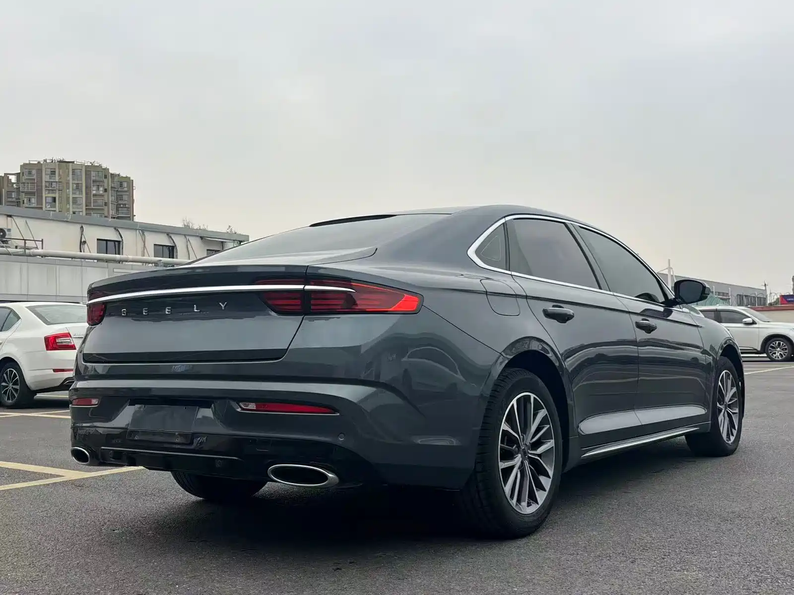 Фото 6 - Geely Preface
