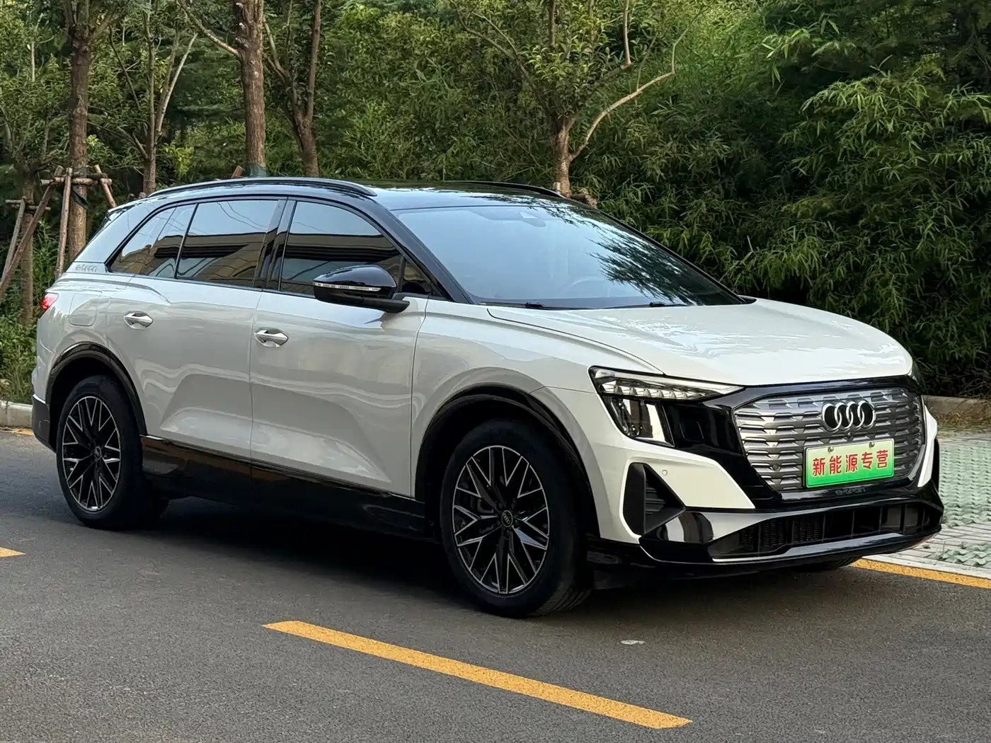 Audi Q5 e-tron 2023 2022 40 e-tron Starlight Mech Suit