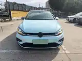 Photo 3 - Volkswagen Golf