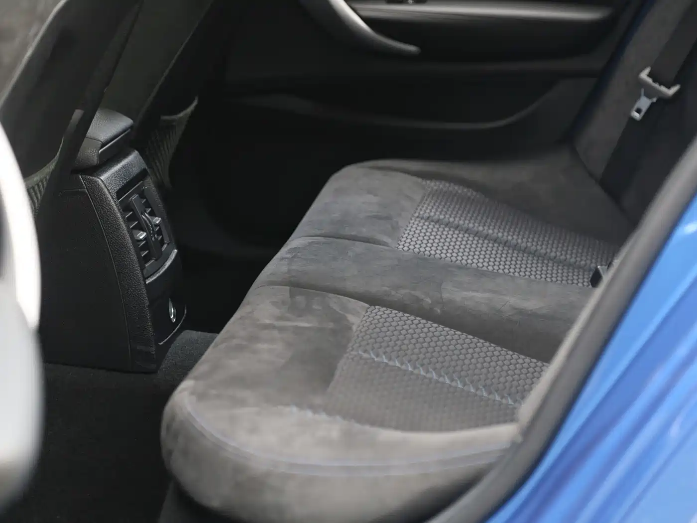 BMW 1 Series (Import) 2018 M140i фото 3
