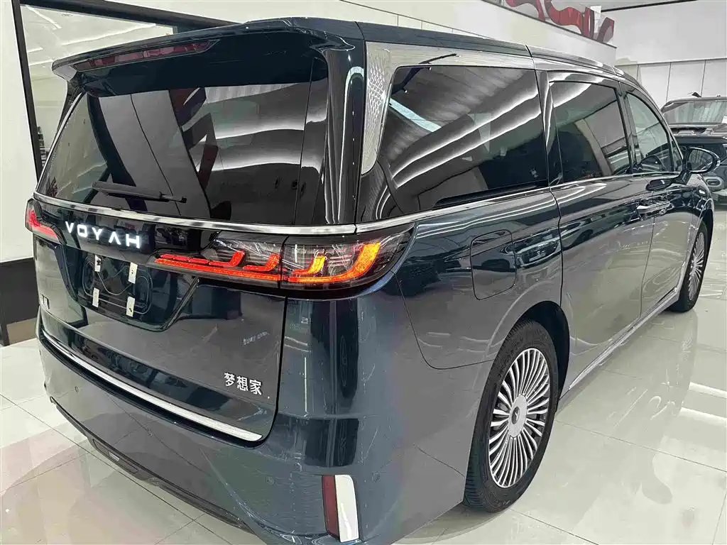 Voyah Auto Voyah Dreamer 2026 2025 PHEV 4WD Kunpeng Premium Edition