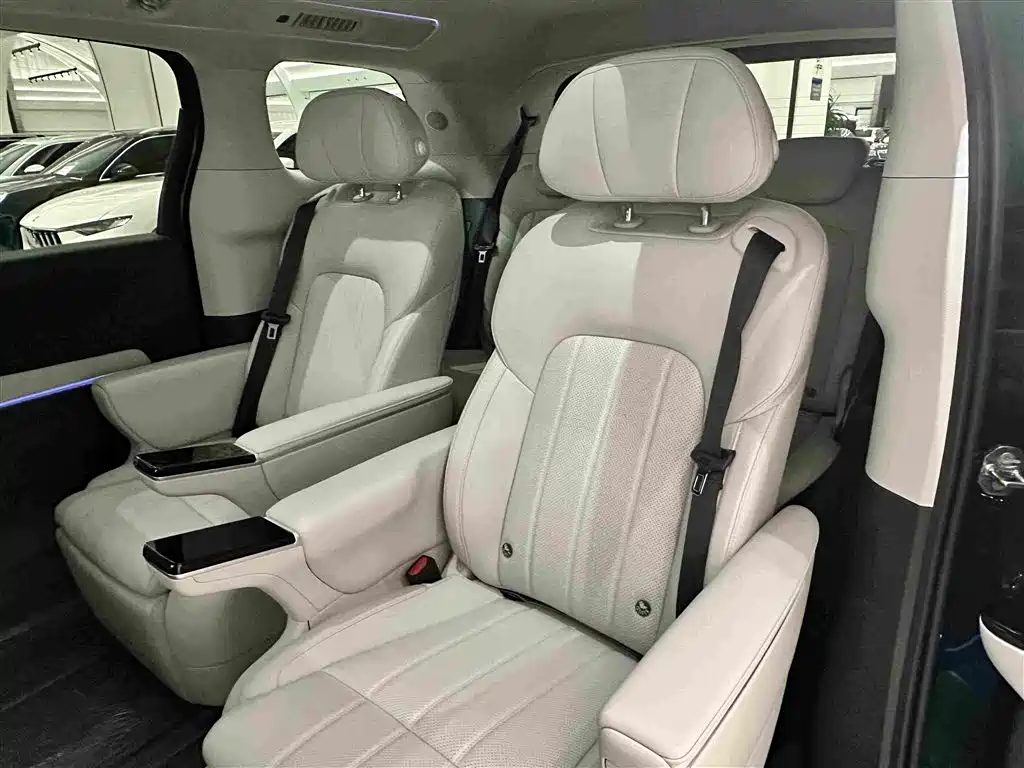 Voyah Auto Voyah Dreamer 2026 2025 PHEV 4WD Kunpeng Premium Edition