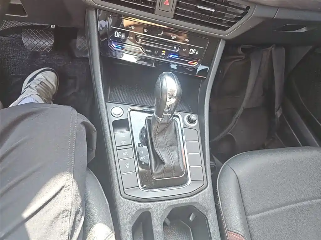 Volkswagen Bora 2020 1.5L Automatic Elite фото 14