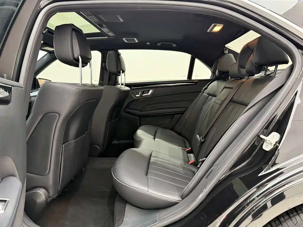 Mercedes-Benz E-Class 2015 E 200 L Sport фото 17