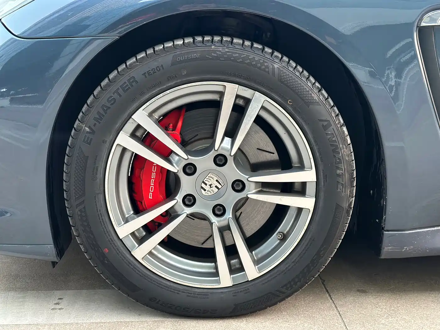 Porsche Panamera 2013 Panamera Platinum Edition 3.6L фото 12