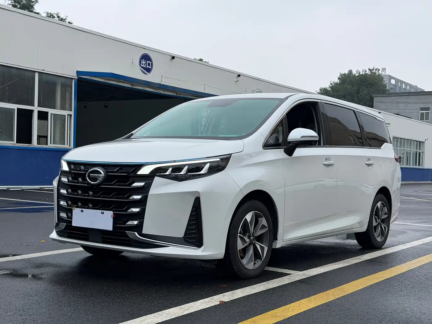 GAC Trumpchi Trumpchi M6 2023 — пригон из Китая