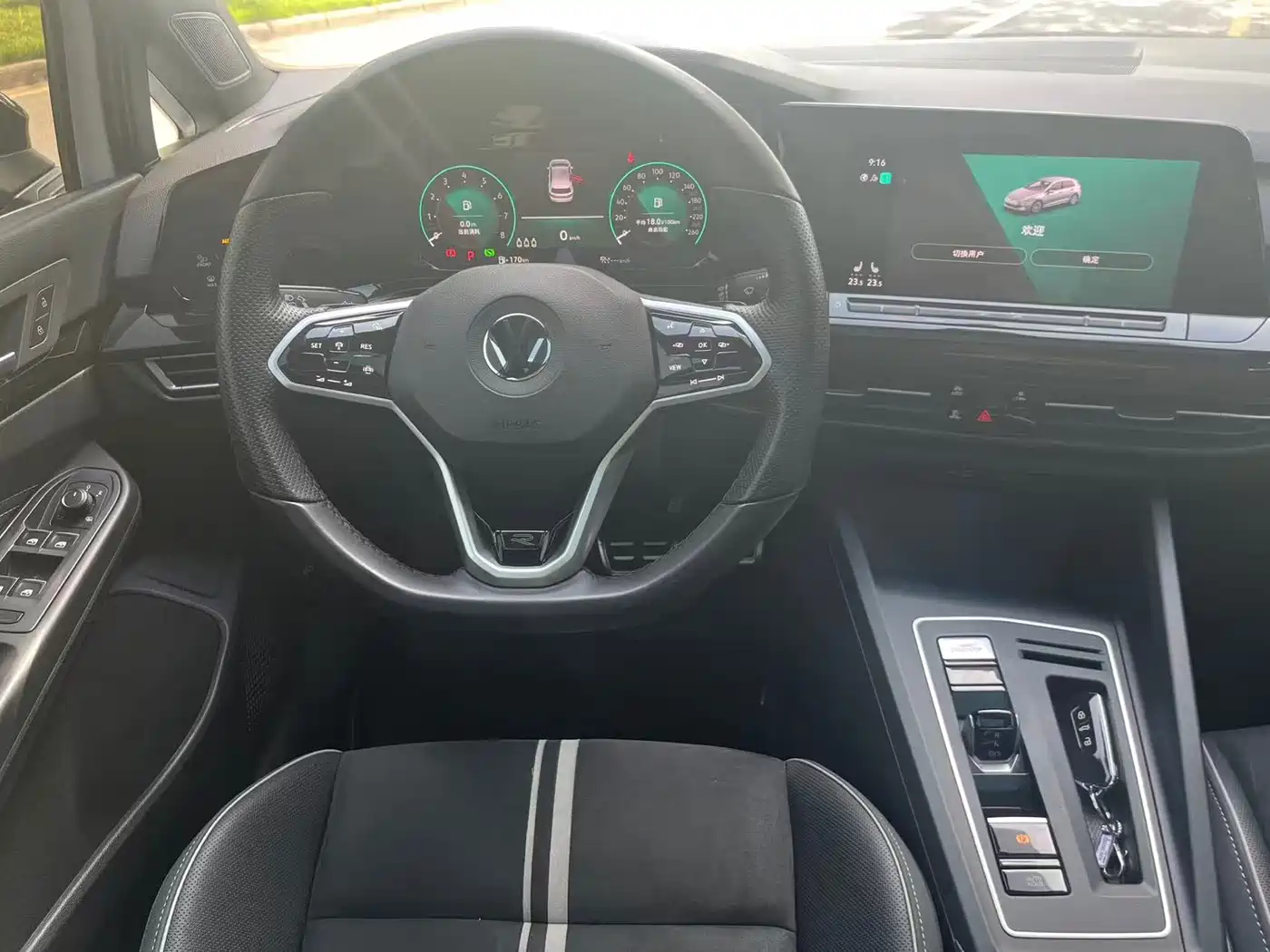 Volkswagen Golf 2021 280TSI DSG R-Line фото 12