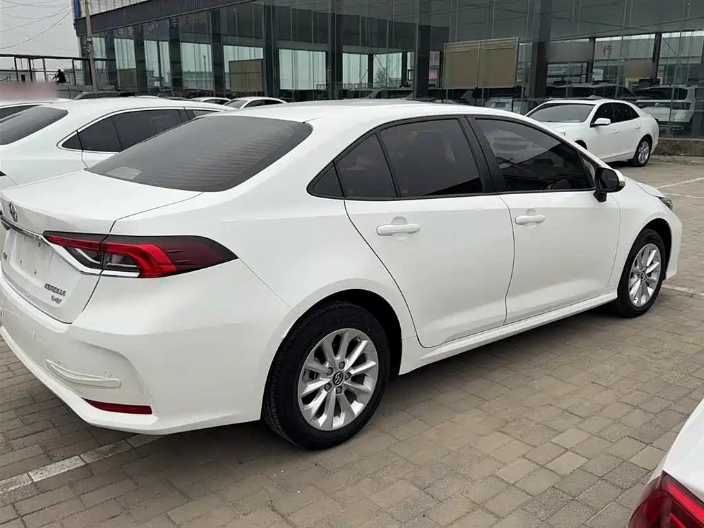 Toyota Corolla 2021 1.2T S-CVT Elite PLUS Edition фото 7