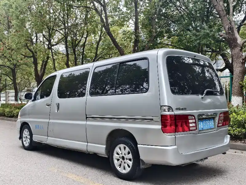 Jinbei Grace 2015 2016 2.0L Classic Luxury Long Wheelbase 9-seater