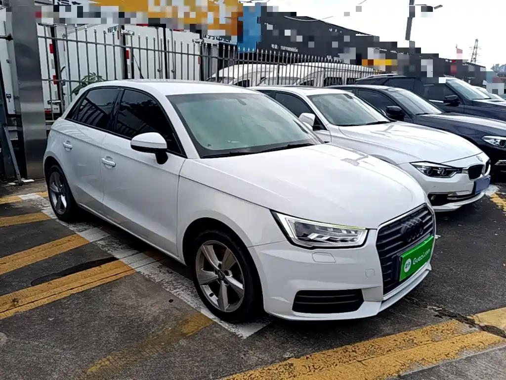Фото 4 - Audi A1