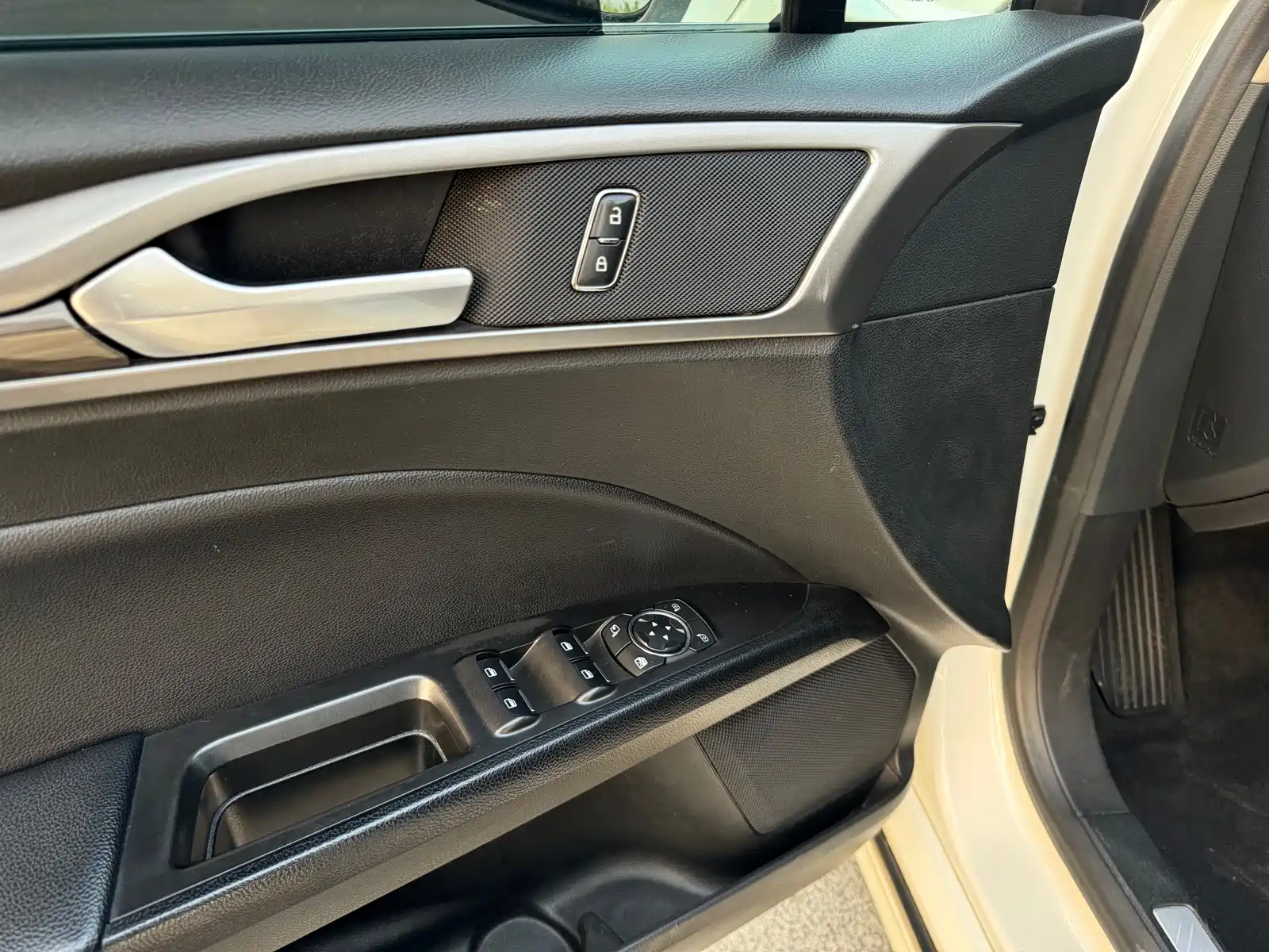 Фото 9 - Ford Mondeo