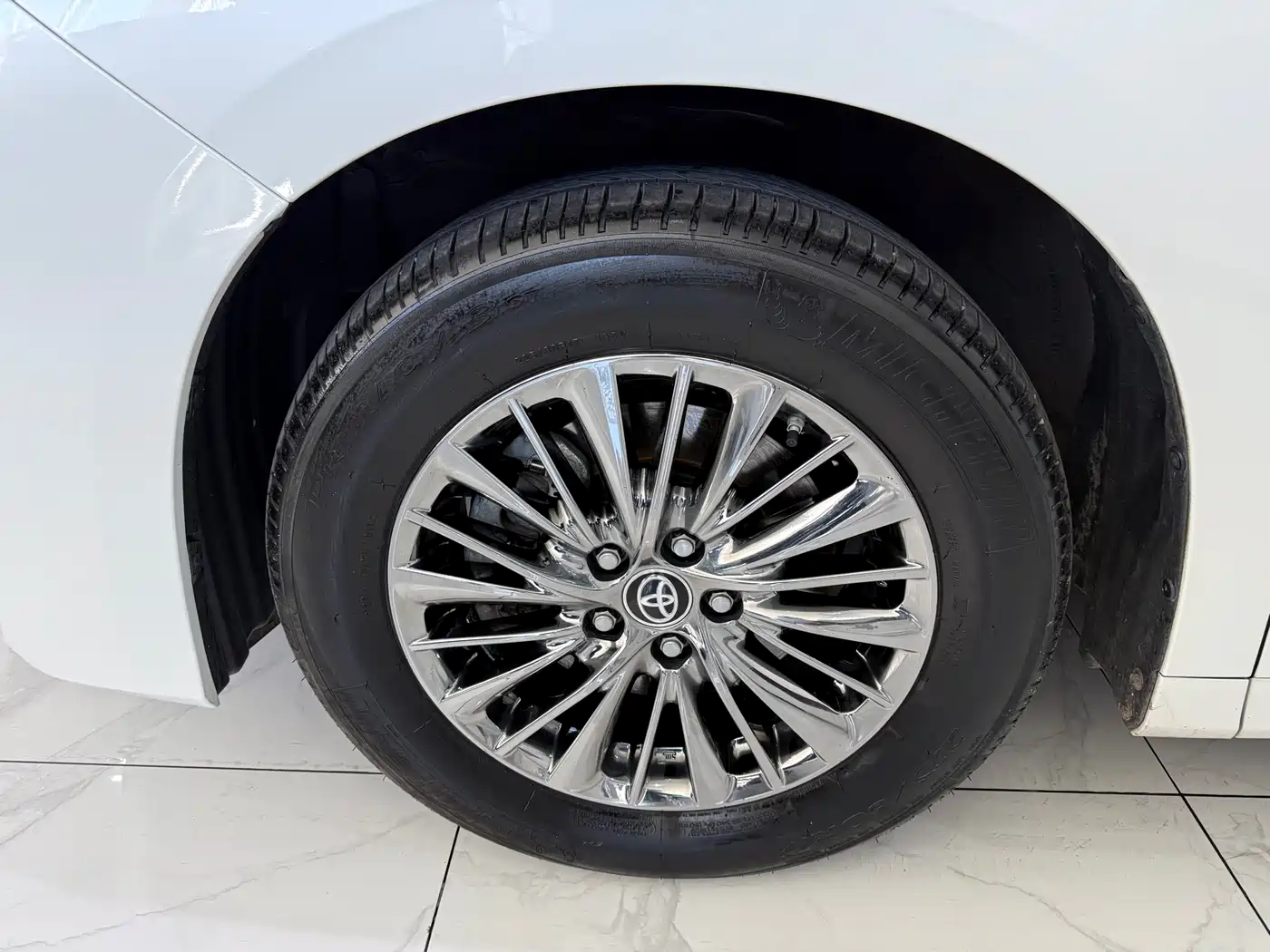 Toyota Alphard 2021 Hybrid 2.5L Premium фото 22