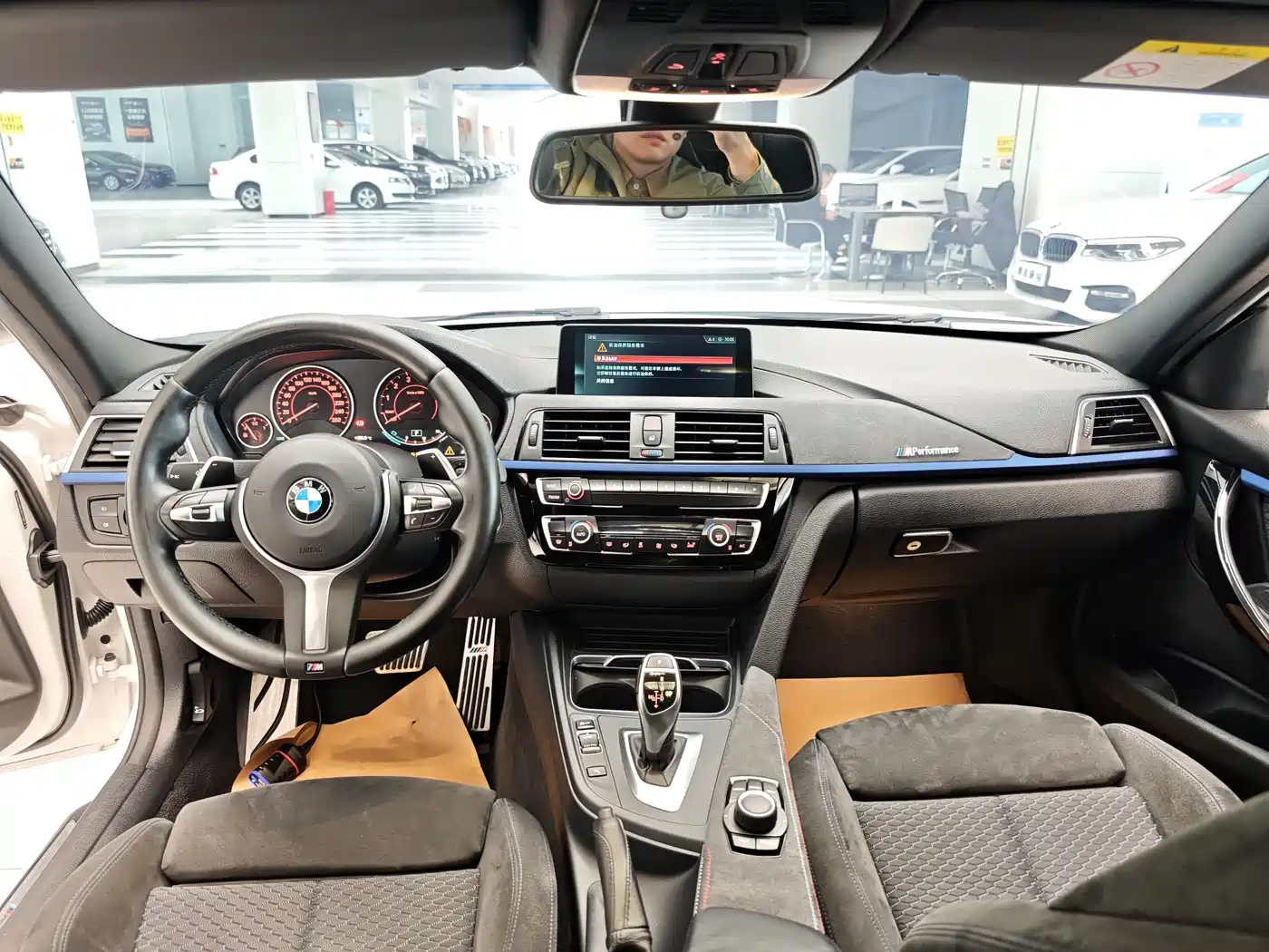 BMW 3 Series 2018 320i M Sport Package фото 11