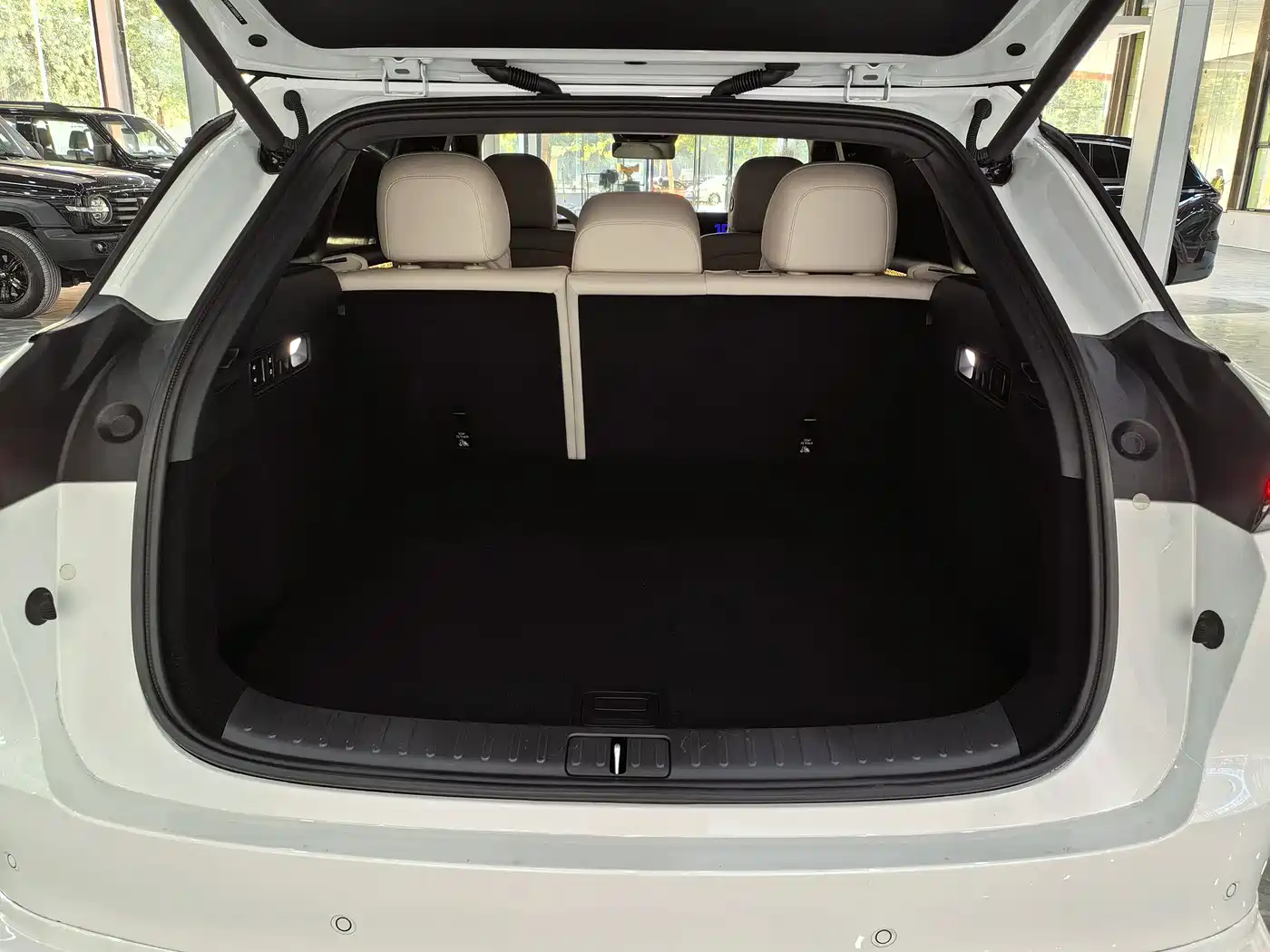 Li Auto i6 2026 2025 4WD Base Model