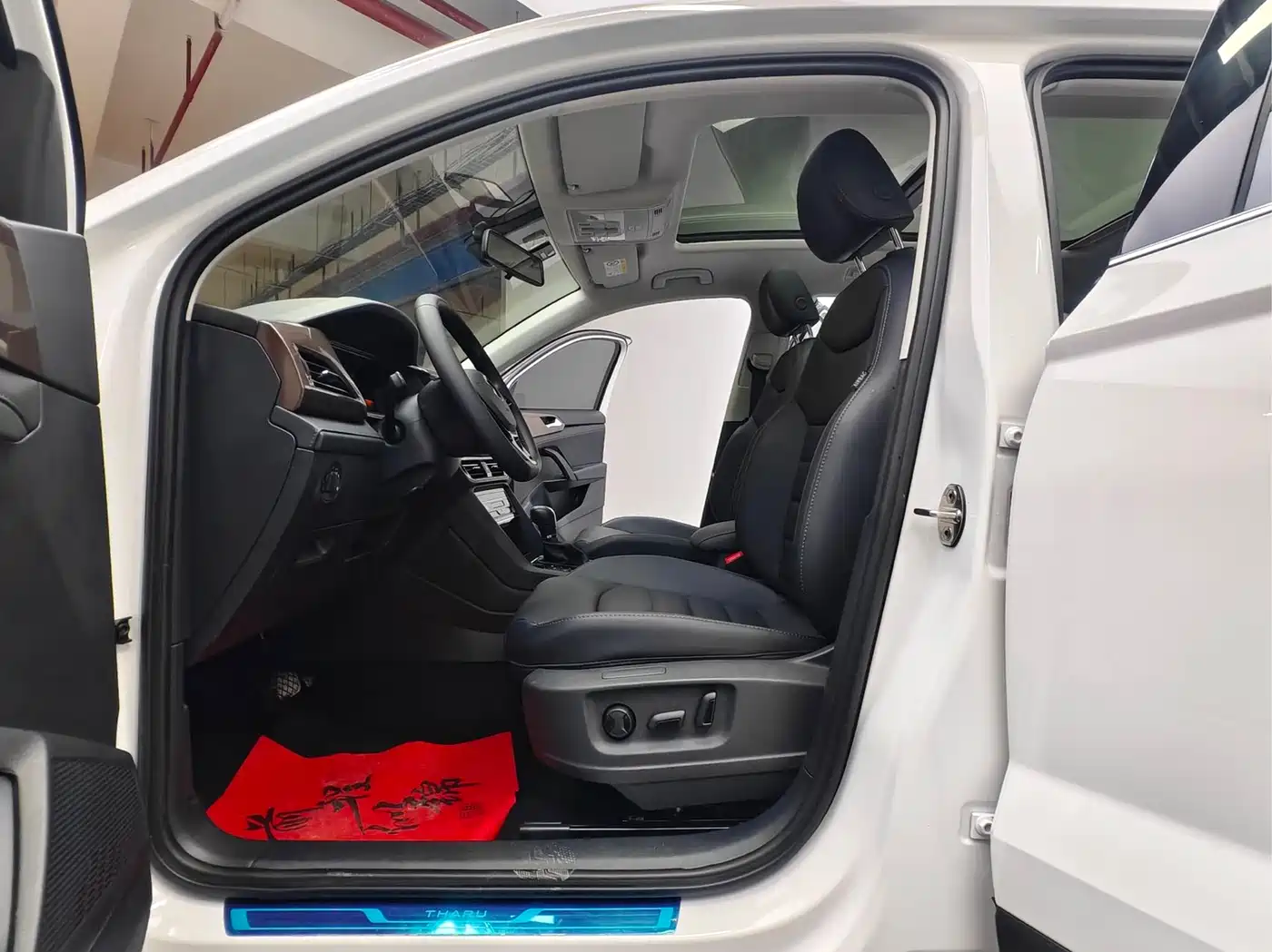 Volkswagen Tharu 2022 280TSI FWD Luxury Edition фото 11
