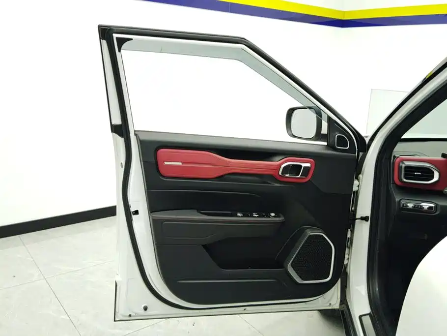 Фото 7 - Geely ICON