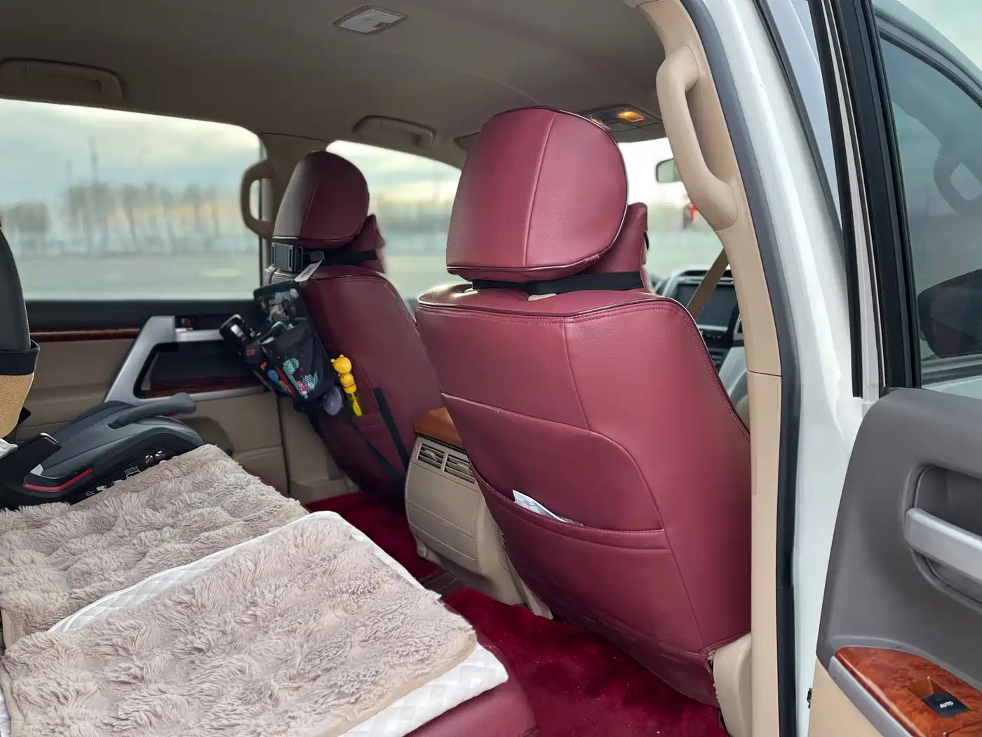 Toyota Land Cruiser (Import) 2015 4.0L V6 Middle East Limited Edition фото 11