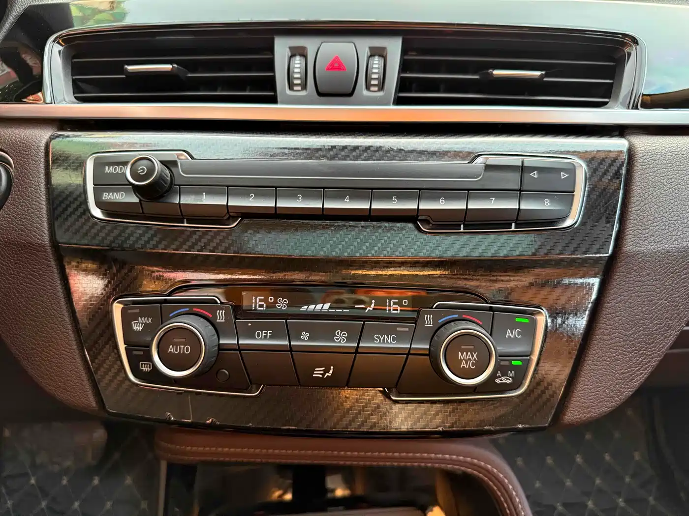 BMW X1 2018 sDrive18Li Premium Model фото 9