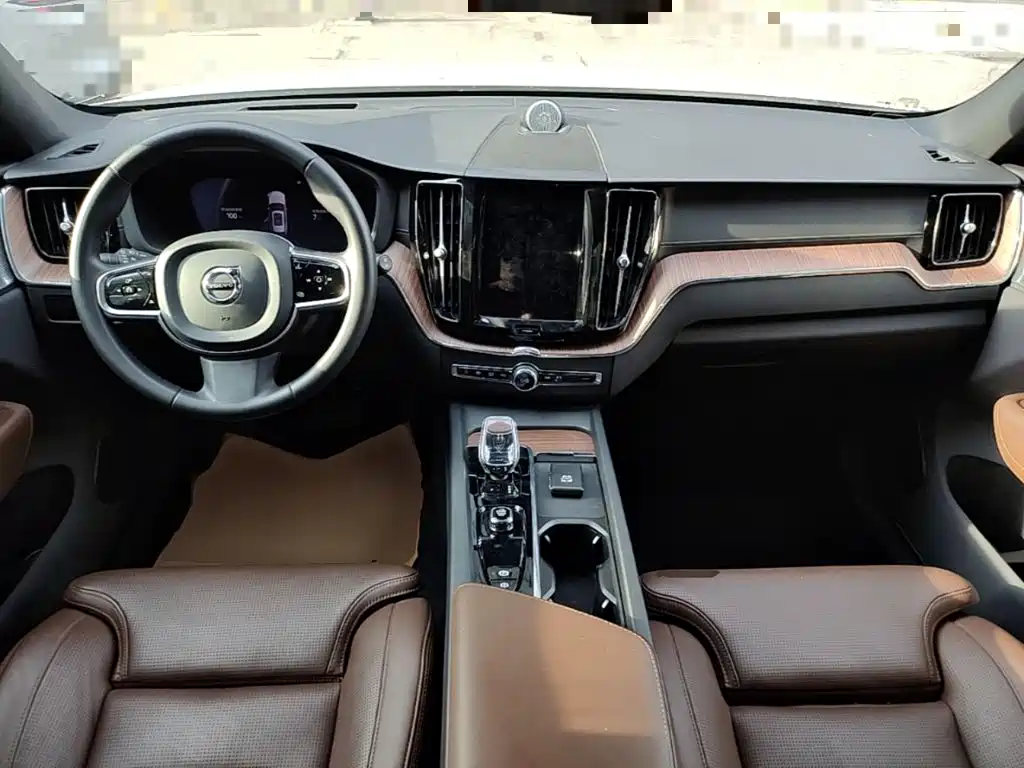 Volvo XC60 Plug-in Hybrid 2024 2024 T8 PHEV Long Range AWD Smart Elegance Luxury Edition