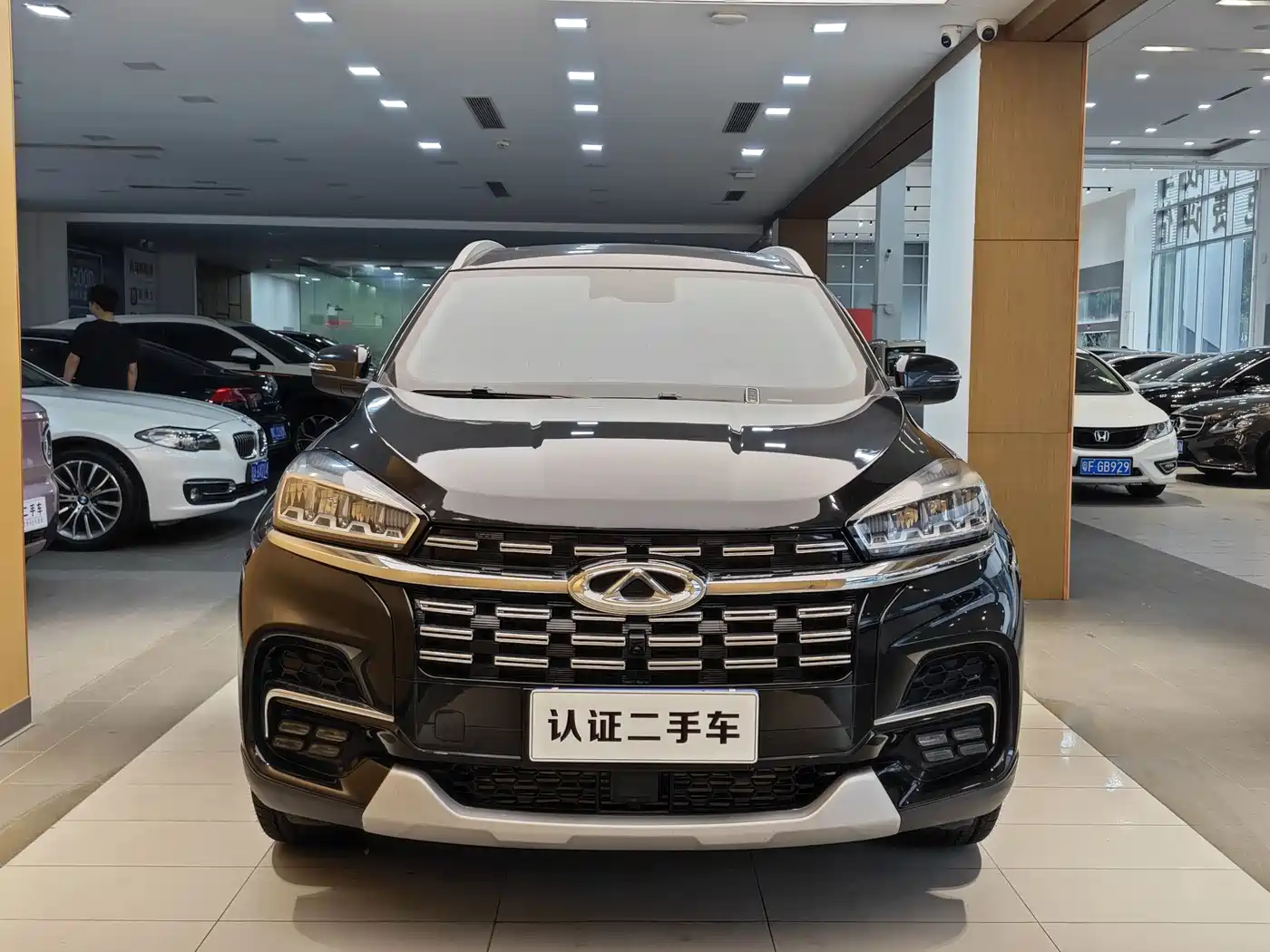 CHERY TIGGO 8