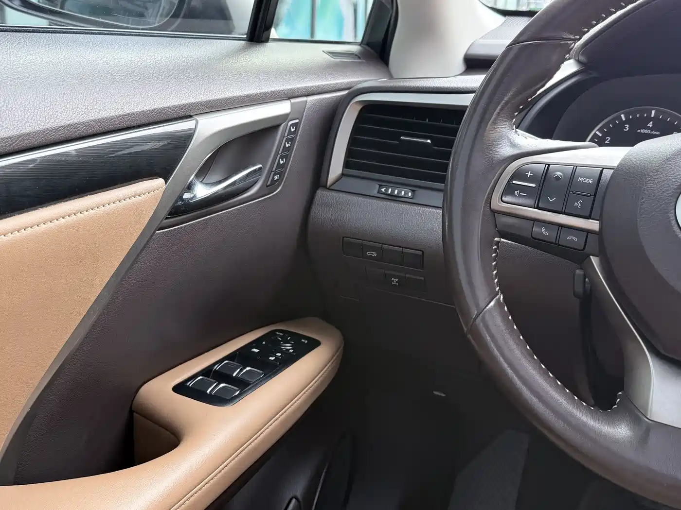 Lexus RX 2016 300 4WD Elegance Edition (China V) фото 14