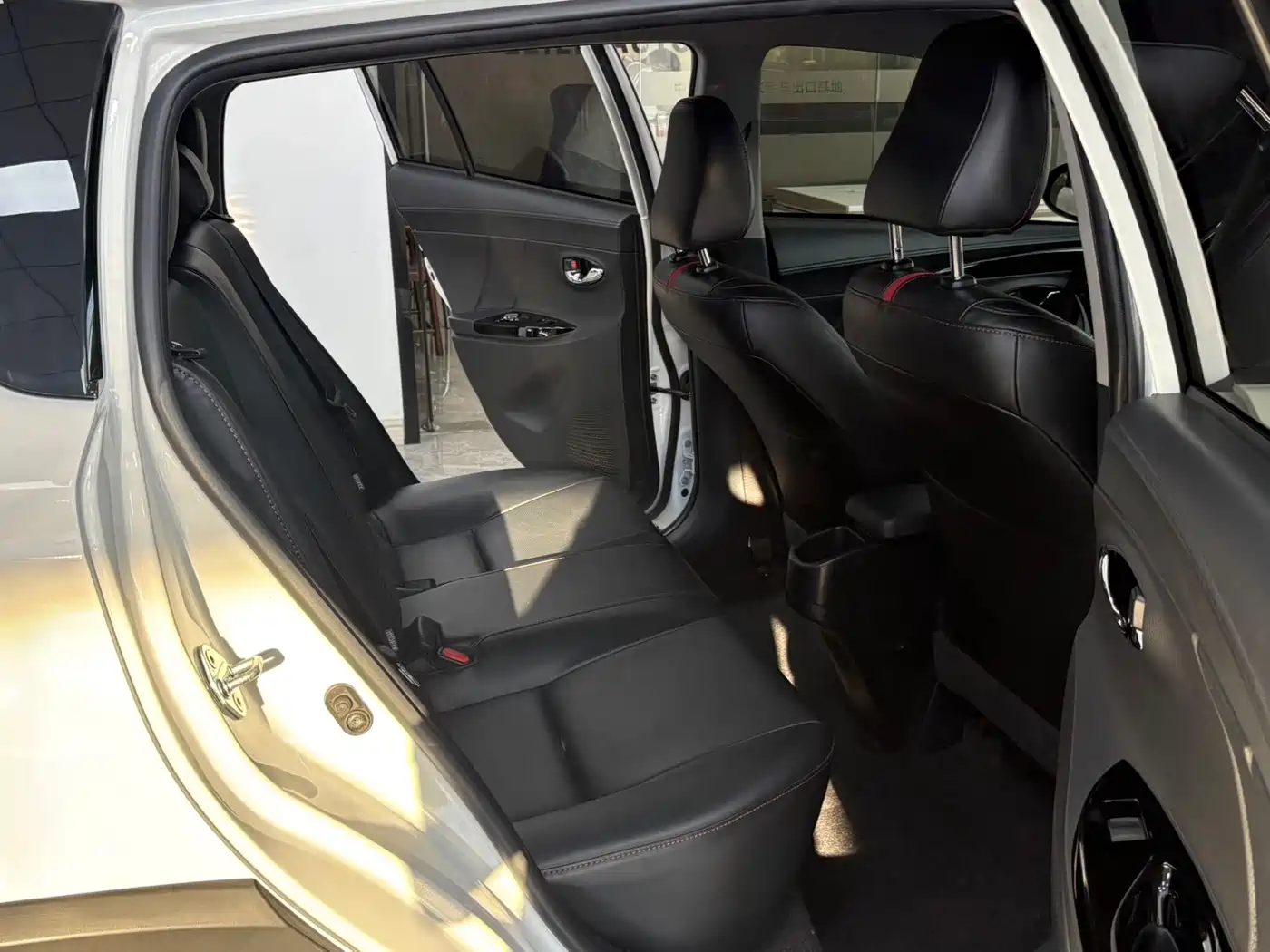 Toyota YARiS L Zhi Xuan 2022 Zhi Xuan X 1.5L CVT Luxury PLUS Edition фото 9