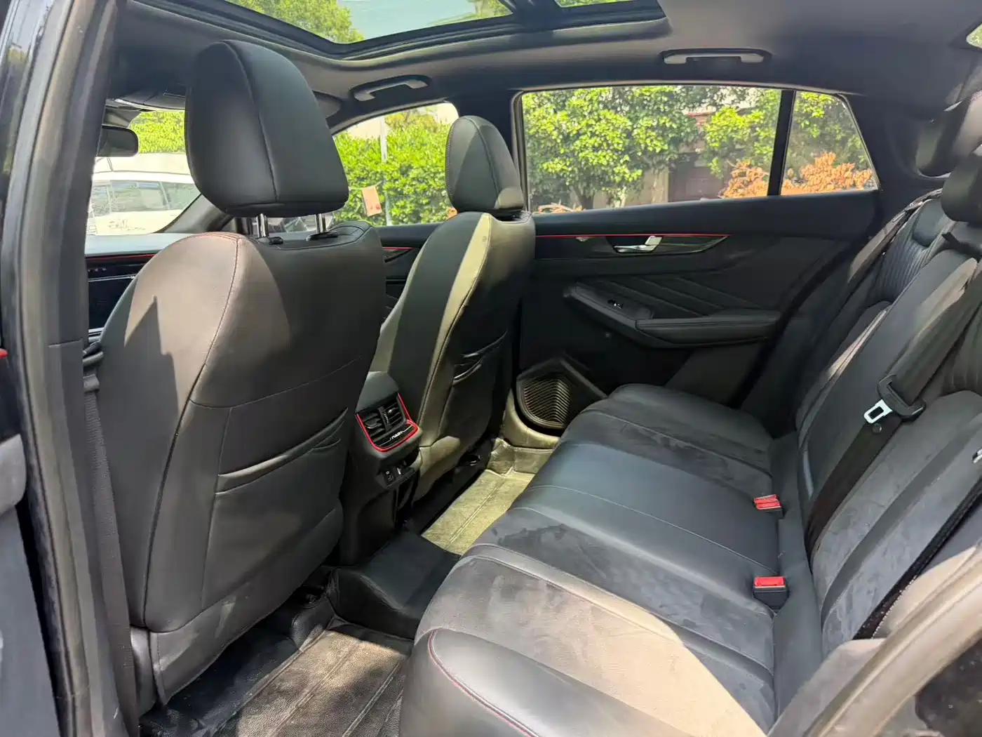 Dongfeng Aeolus Yixuan MAX 2022 2023 1.5T Extraordinary Cool Dad Edition