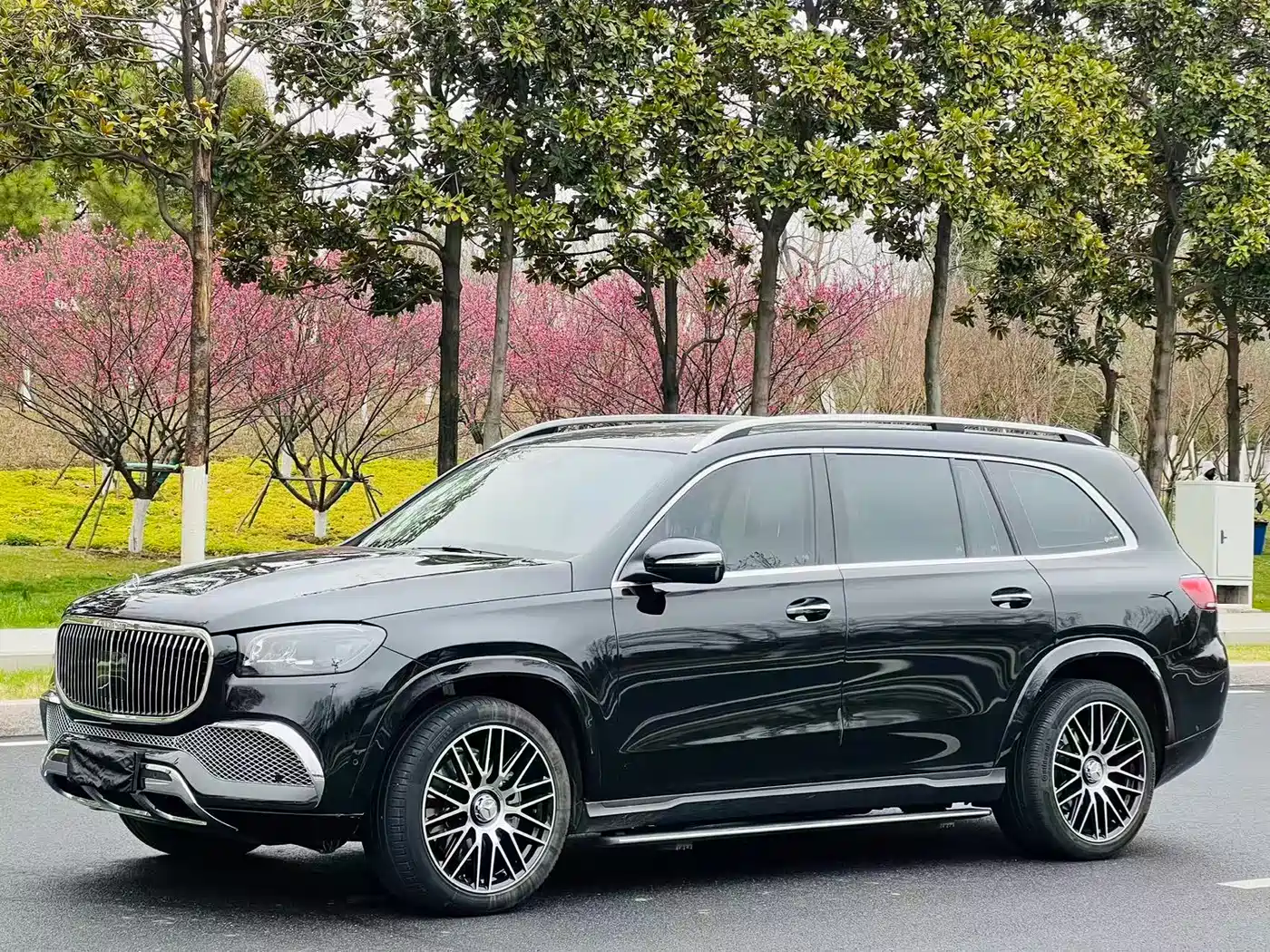 MERCEDES-BENZ GLS