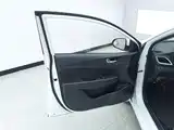 Photo 7 - Hyundai Verna
