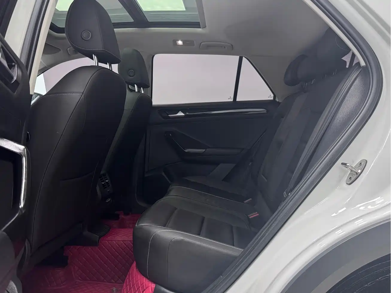 Volkswagen T-ROC 2021 280TSI DSG 2WD Comfort Connected фото 8