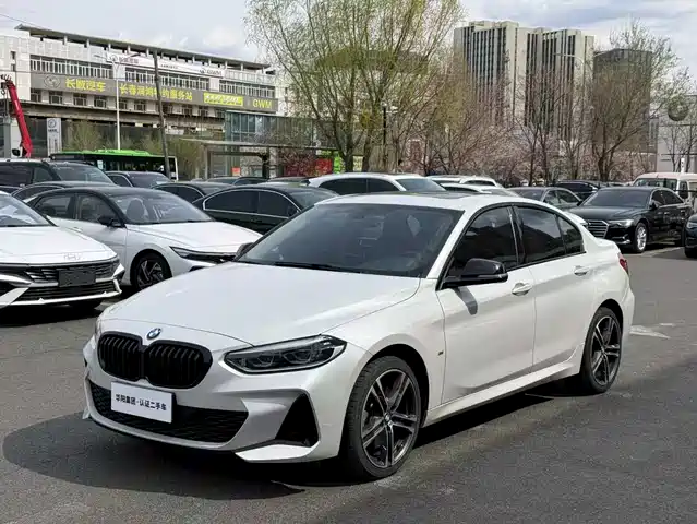 BMW 1 Series 2021 125i M Sport Black Night Edition