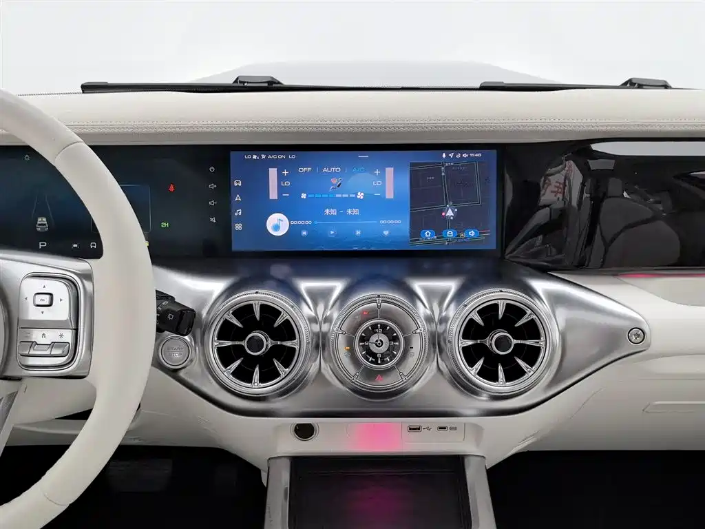 TANK CO CREATION TANK 300