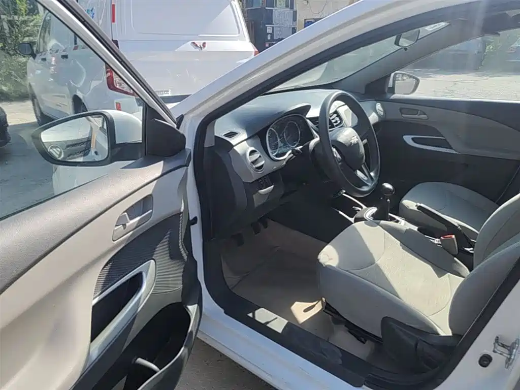 Chevrolet Sail 2018 Sail 3 1.3L Manual Comfort Sunroof фото 16