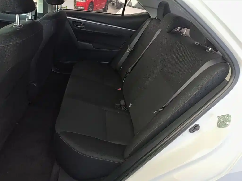Toyota Corolla 2018 1.2T S-CVT GL Smart Edition фото 17