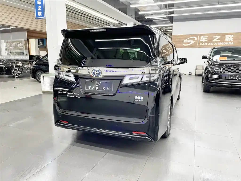 Toyota Vellfire 2021 Crown Hybrid 2.5L HV Premium Edition фото 6