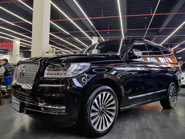 LINCOLN NAVIGATOR