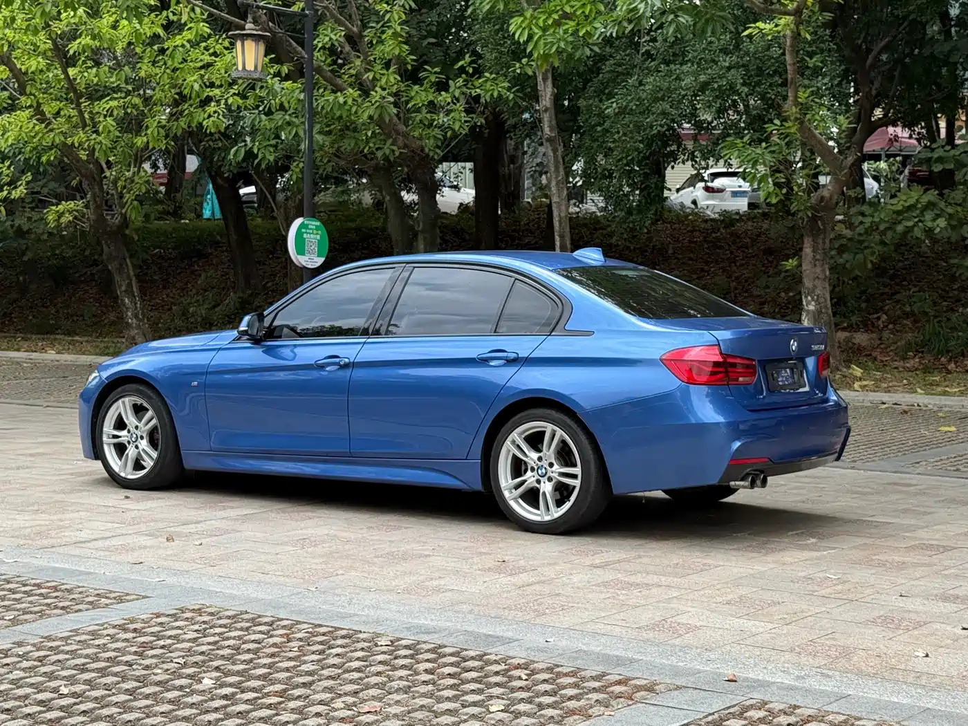 BMW 3 Series 2017 320Li M Sport фото 14