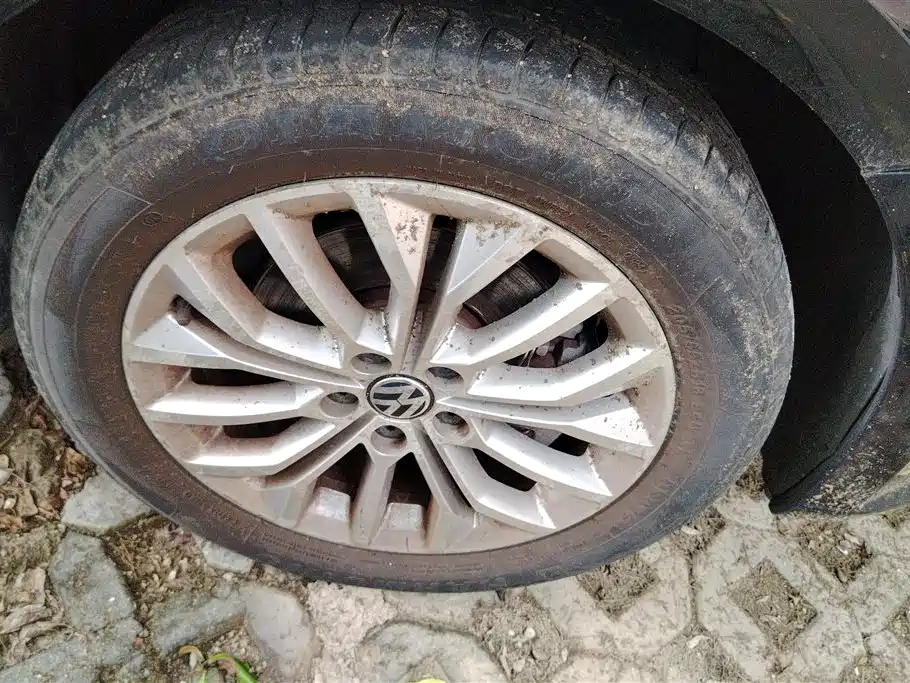 Volkswagen Lavida Tour 2013 1.4TSI Automatic Luxury фото 6