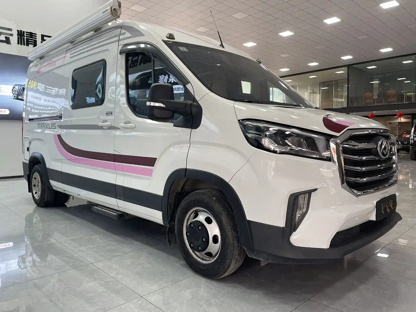 SAIC Maxus MAXUS V90 RV 2021 2.0T Travel Home V90 Self-Contained Class B RV Luxury Transverse Bed фото 2