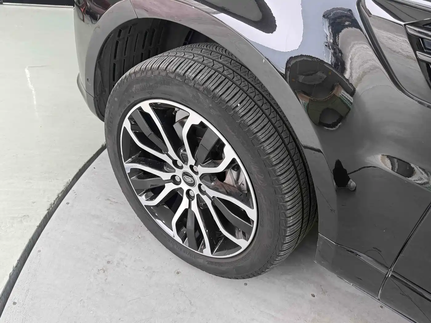 Land Rover Range Rover Sport 2021 3.0 L6 Gloss Black Edition фото 11