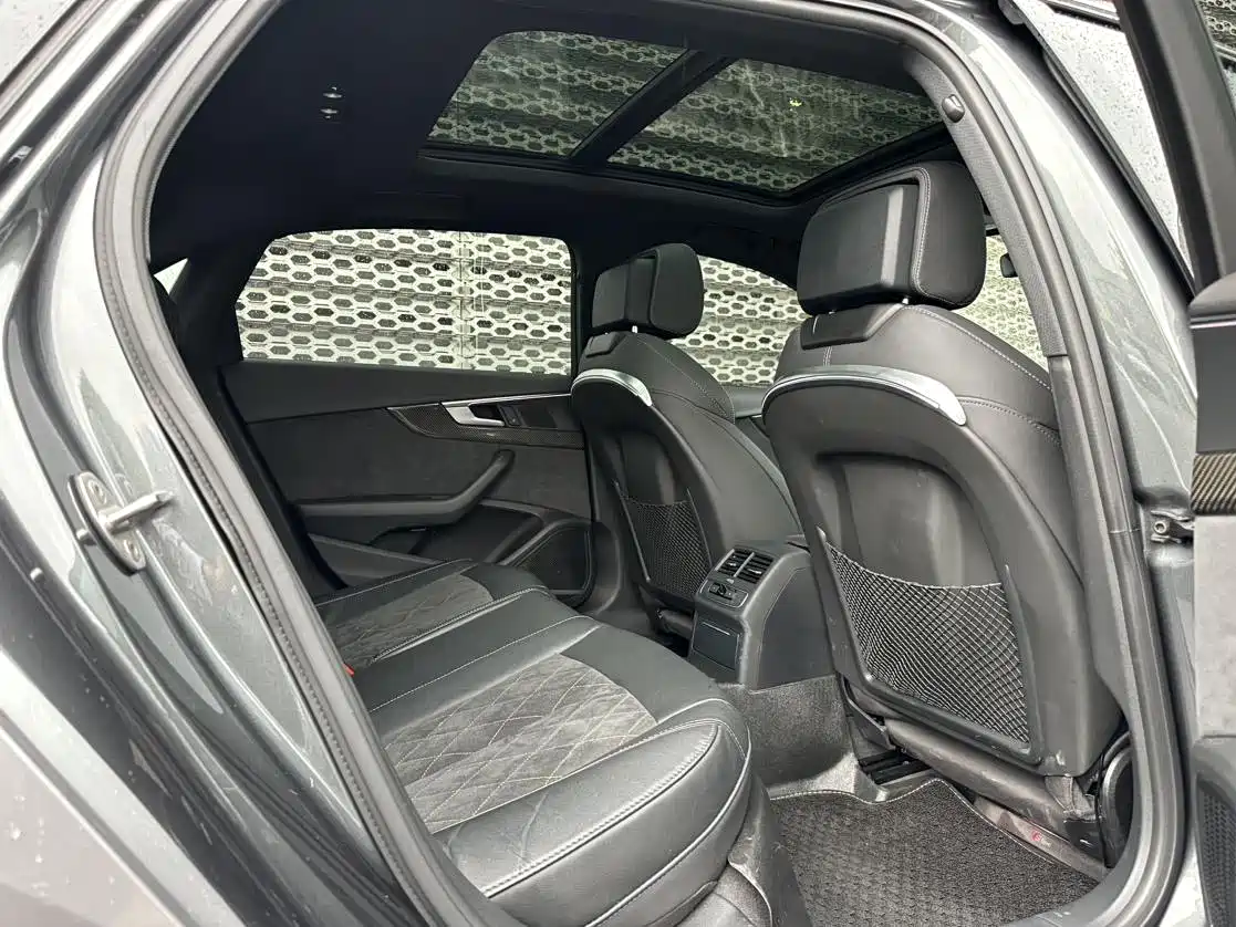 Audi A4L 2020 40 TFSI quattro Luxury Dynamic фото 11