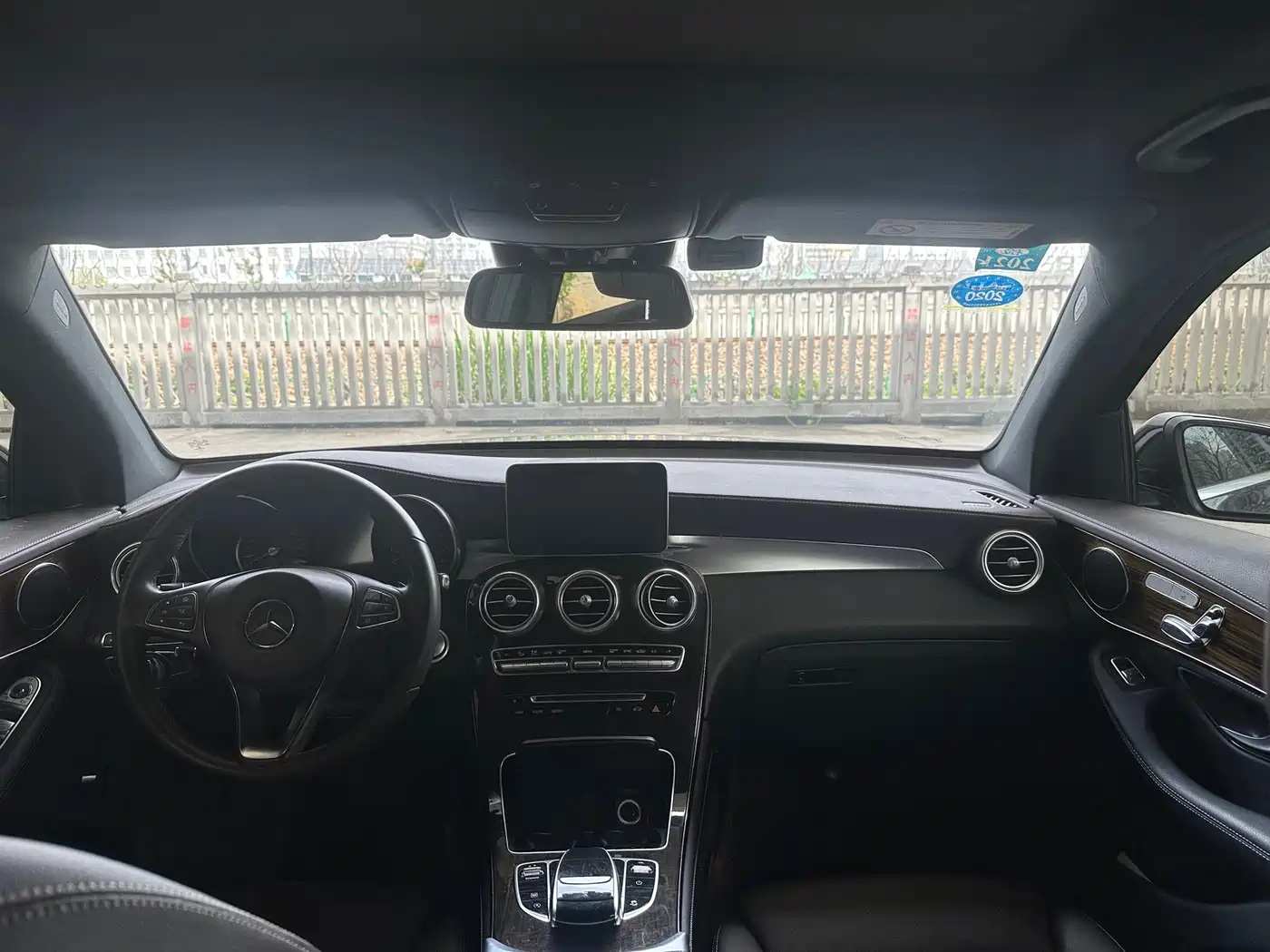 Mercedes-Benz GLC 2018 GLC 260 4MATIC Luxury фото 4