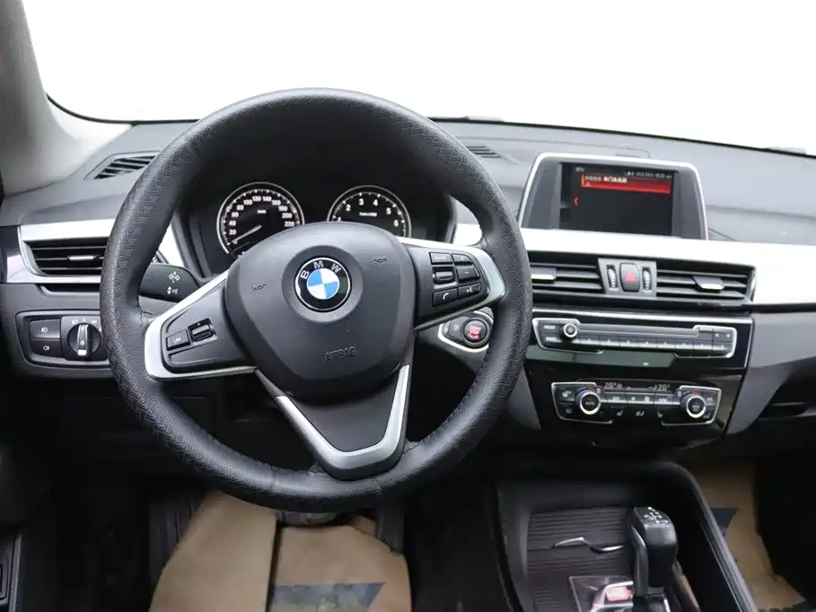 BMW X1 2019 sDrive18Li Fashion Model фото 29