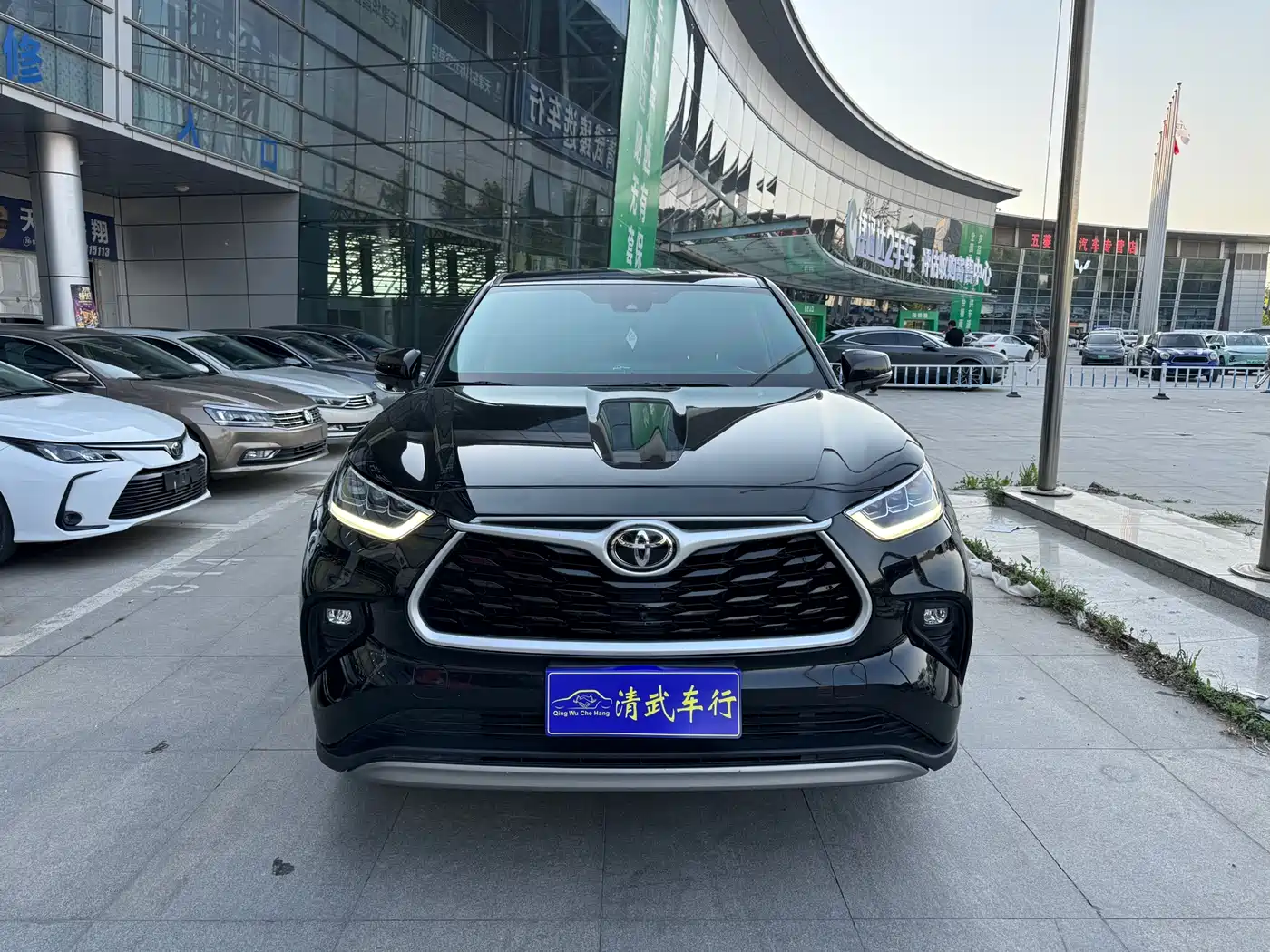 Toyota Highlander 2024 2.5L Smart Hybrid 2WD Elite 5-seater фото 2