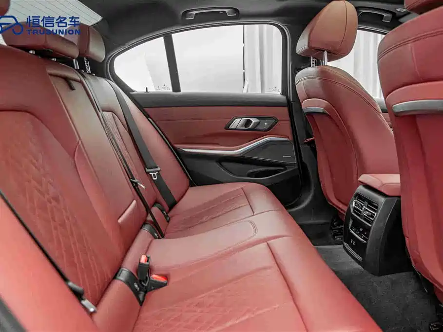 BMW 3 Series 2023 325i M Sport Black Night Package фото 16